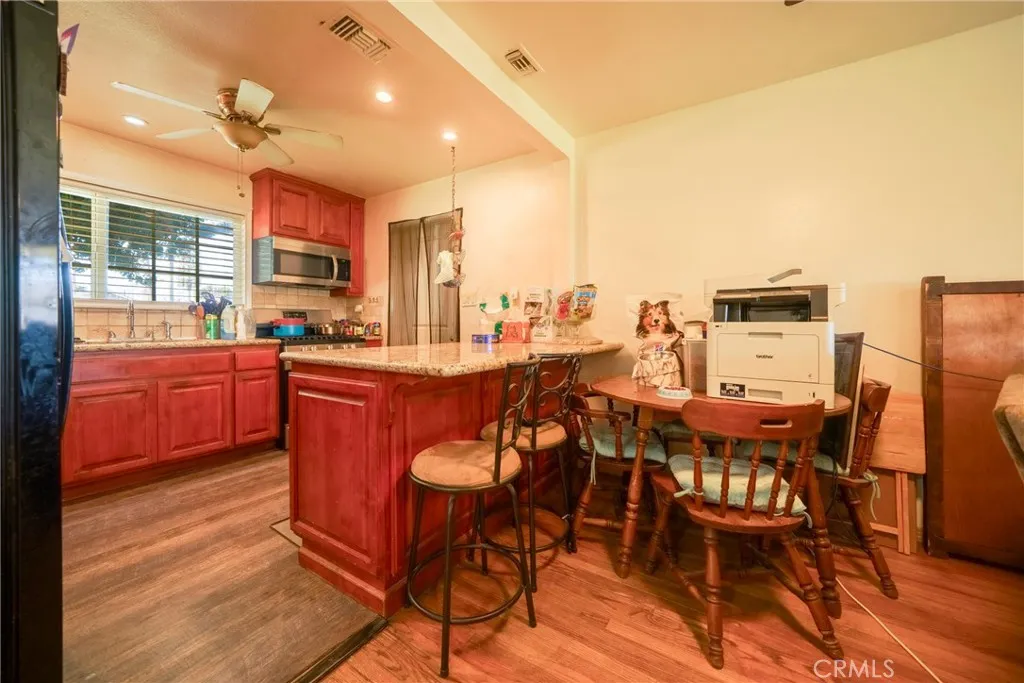 944 S Russelee Dr, West Covina, California 91790 home-pic-10